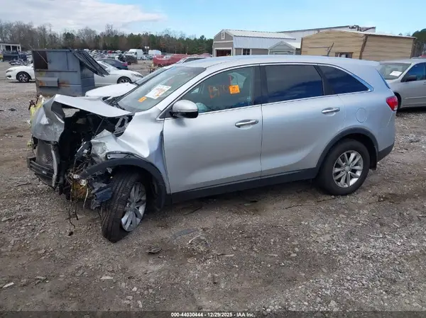 5XYPG4A31GG096090 2016 KIA SORENTO - Image 2