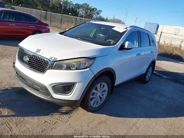 5XYPG4A31GG096204 2016 KIA SORENTO - Image 2