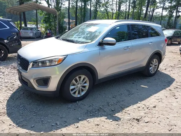 5XYPG4A31GG096493 2016 KIA SORENTO - Image 2