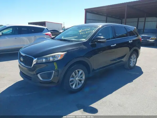 5XYPG4A31GG097093 2016 KIA SORENTO - Image 2