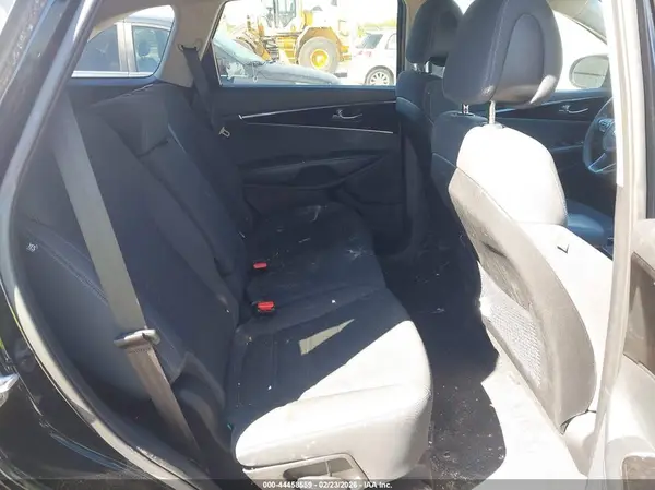 5XYPG4A31GG097093 2016 KIA SORENTO - Image 8