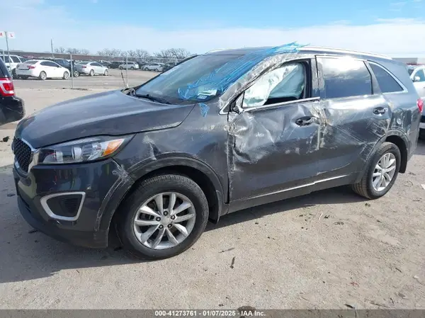 5XYPG4A31GG097949 2016 KIA SORENTO - Image 2
