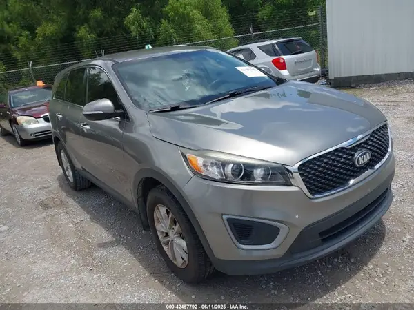 5XYPG4A31GG099331 2016 KIA SORENTO - Image 1