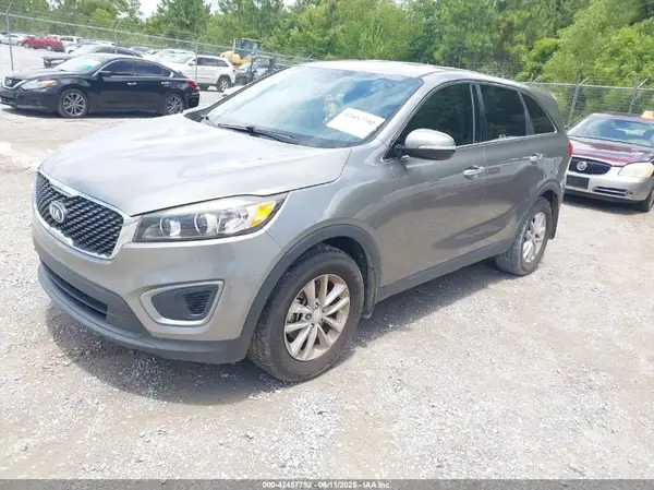 5XYPG4A31GG099331 2016 KIA SORENTO - Image 2