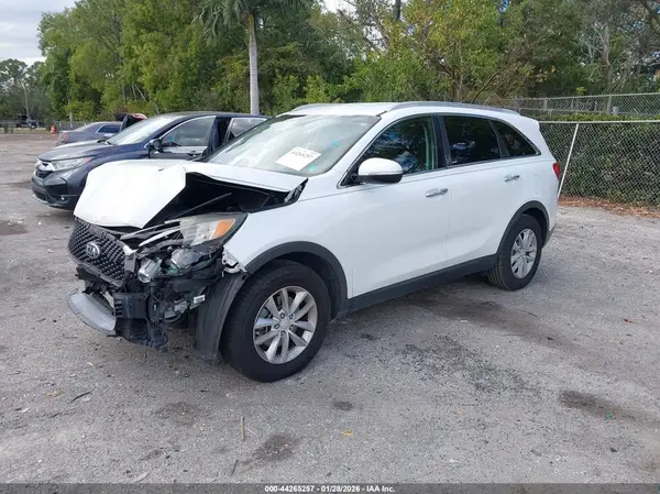 5XYPG4A31GG116709 2016 KIA SORENTO - Image 2