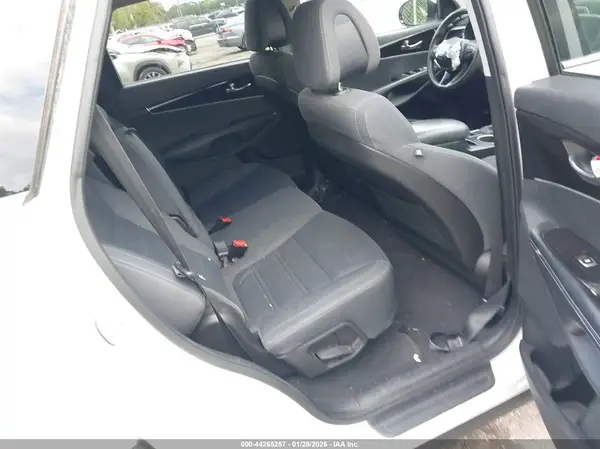 5XYPG4A31GG116709 2016 KIA SORENTO - Image 8