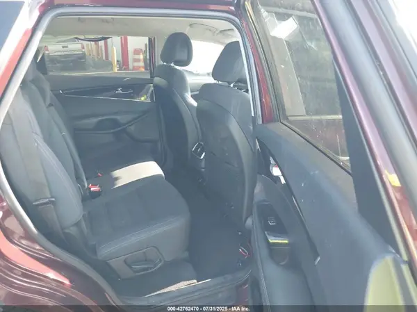 5XYPG4A31GG118749 2016 KIA SORENTO - Image 8