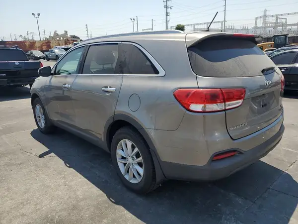 5XYPG4A31GG125927 2016 KIA SORENTO - Image 2