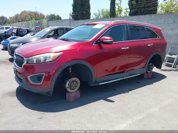 5XYPG4A31GG132697 2016 KIA SORENTO - Image 2