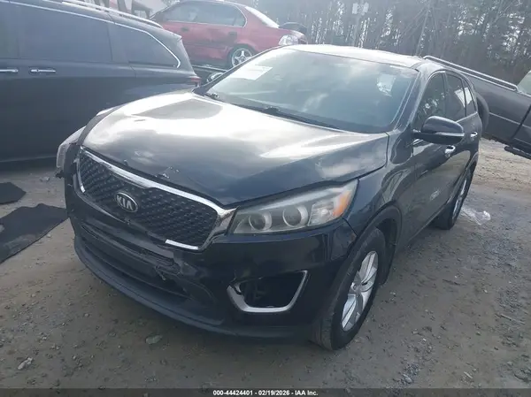 5XYPG4A31GG148379 2016 KIA SORENTO - Image 2