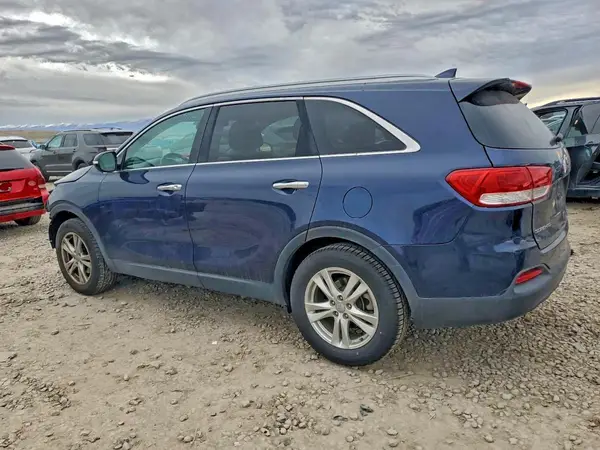 5XYPG4A31GG157129 2016 KIA SORENTO - Image 2