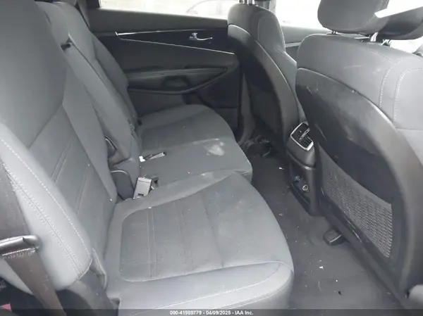 5XYPG4A31GG162332 2016 KIA SORENTO - Image 8
