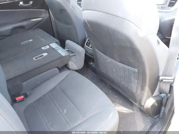 5XYPG4A31GG173105 2016 KIA SORENTO - Image 8