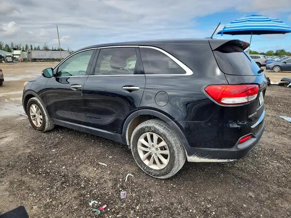 5XYPG4A31GG185903 2016 KIA SORENTO - Image 2