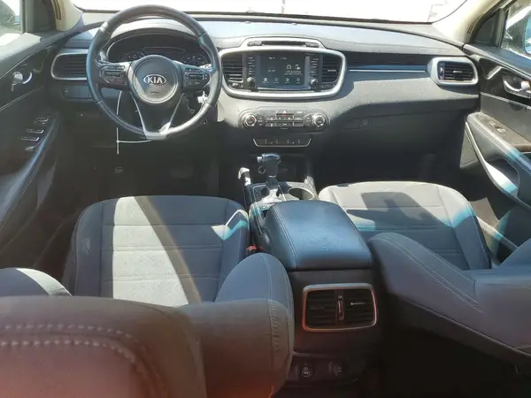 5XYPG4A31HG187569 2017 KIA SORENTO - Image 8