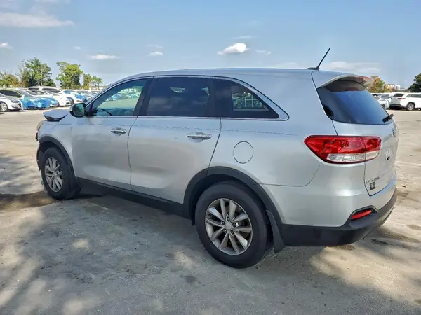 5XYPG4A31HG189113 2017 KIA SORENTO - Image 2