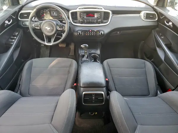 5XYPG4A31HG189113 2017 KIA SORENTO - Image 8