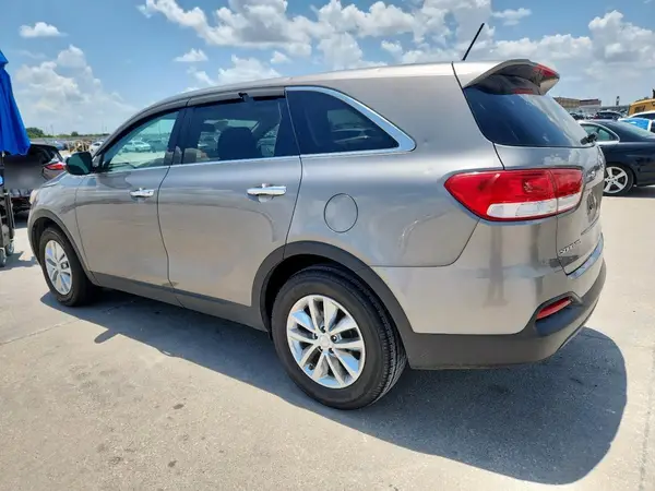 5XYPG4A31HG190441 2017 KIA SORENTO - Image 2