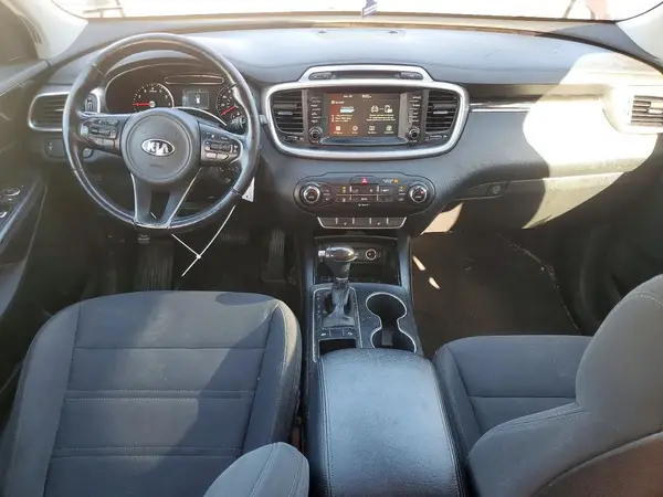 5XYPG4A31HG193226 2017 KIA SORENTO - Image 8