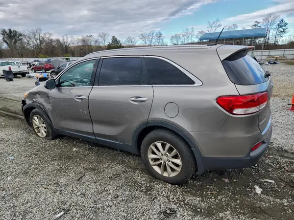5XYPG4A31HG196823 2017 KIA SORENTO - Image 2