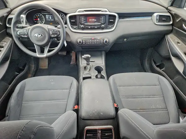 5XYPG4A31HG196823 2017 KIA SORENTO - Image 8