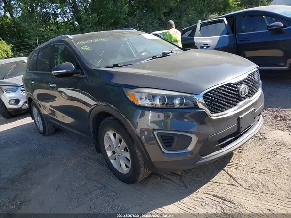 5XYPG4A31HG200353 2017 KIA SORENTO - Image 1