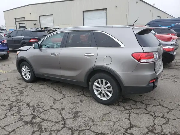5XYPG4A31HG200787 2017 KIA SORENTO - Image 2