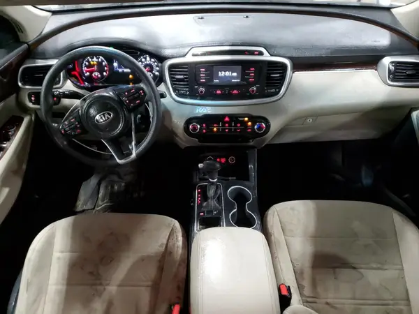 5XYPG4A31HG215595 2017 KIA SORENTO - Image 8