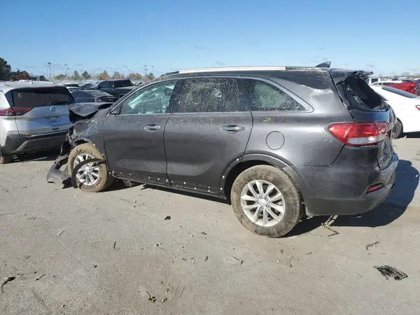 5XYPG4A31HG215807 2017 KIA SORENTO - Image 2