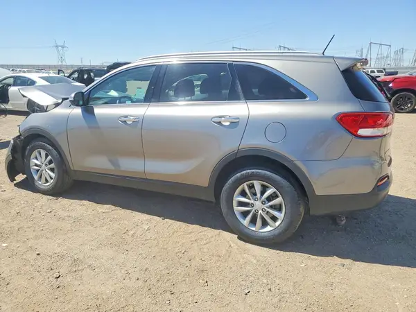 5XYPG4A31HG217623 2017 KIA SORENTO - Image 2