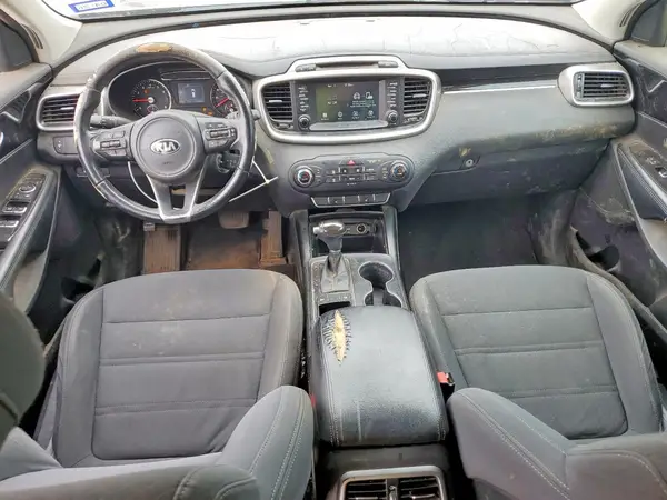 5XYPG4A31HG217637 2017 KIA SORENTO - Image 8