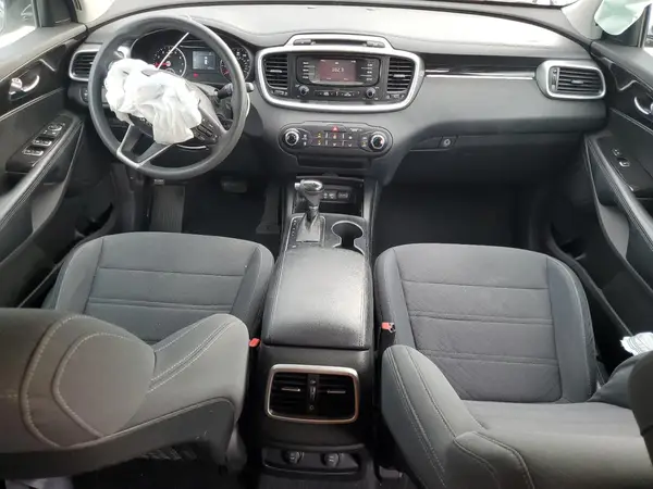 5XYPG4A31HG221753 2017 KIA SORENTO - Image 8