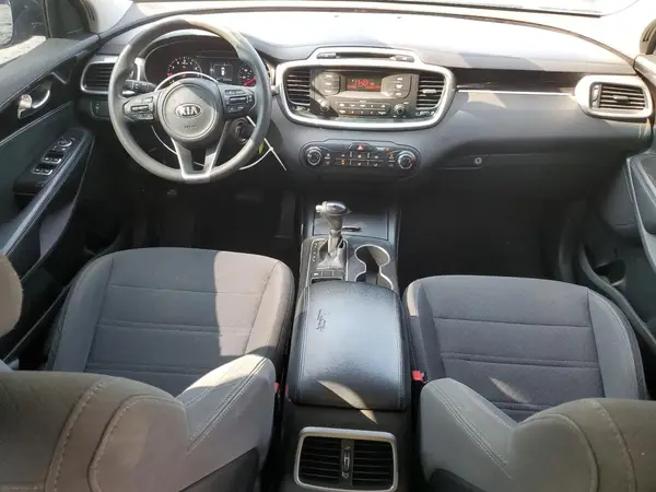 5XYPG4A31HG234714 2017 KIA SORENTO - Image 8