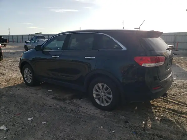 5XYPG4A31HG236771 2017 KIA SORENTO - Image 2