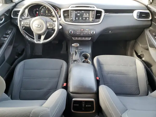 5XYPG4A31HG240884 2017 KIA SORENTO - Image 8