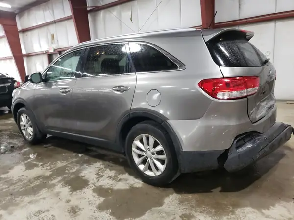 5XYPG4A31HG242666 2017 KIA SORENTO - Image 2