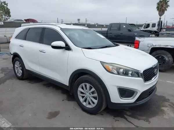 5XYPG4A31HG244045 2017 KIA SORENTO - Image 1