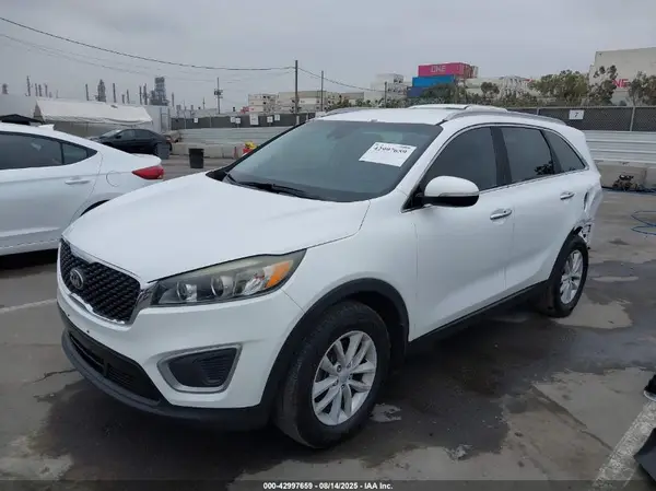 5XYPG4A31HG244045 2017 KIA SORENTO - Image 2