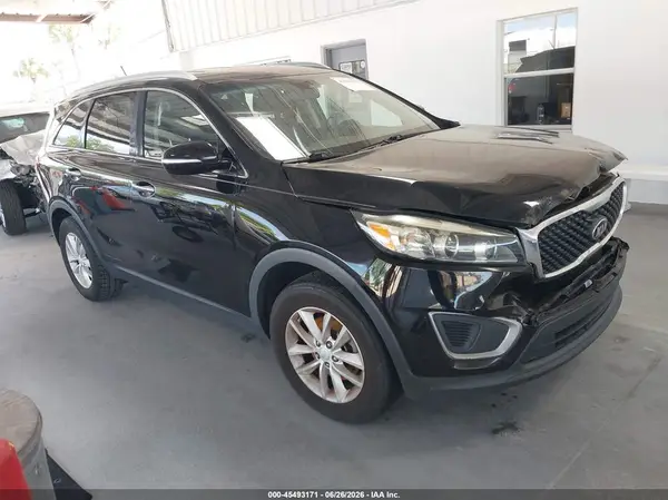 5XYPG4A31HG245065 2017 KIA SORENTO - Image 1