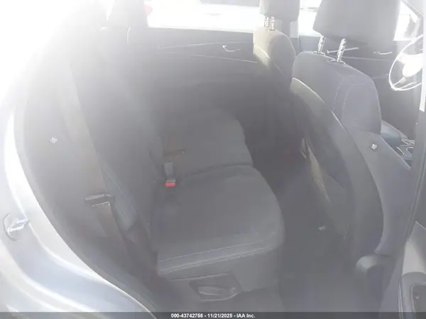 5XYPG4A31HG246278 2017 KIA SORENTO - Image 8