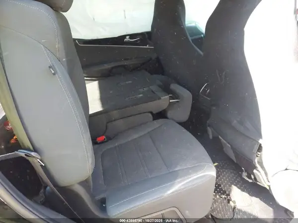 5XYPG4A31HG246393 2017 KIA SORENTO - Image 8