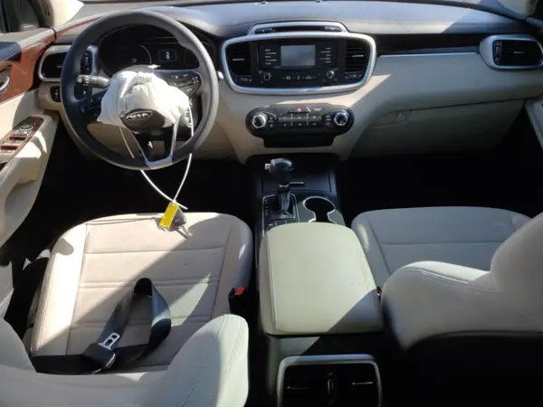 5XYPG4A31HG251660 2017 KIA SORENTO - Image 8