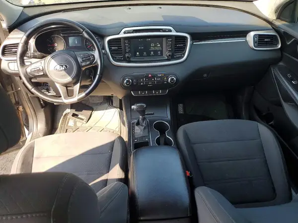 5XYPG4A31HG253912 2017 KIA SORENTO - Image 8
