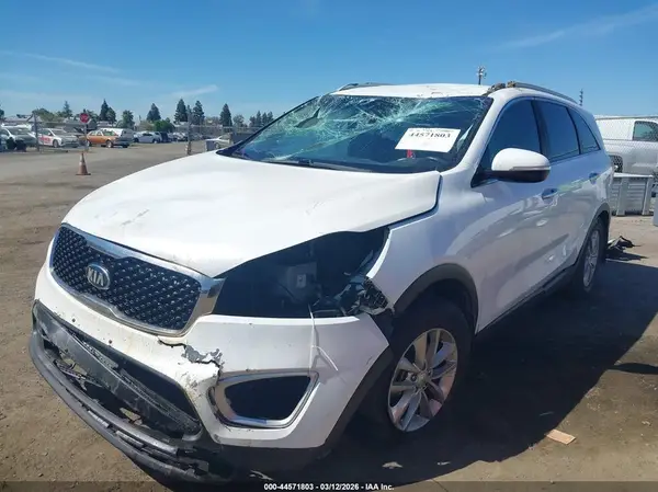 5XYPG4A31HG255241 2017 KIA SORENTO - Image 2