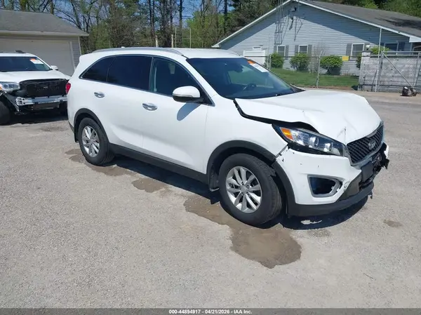 5XYPG4A31HG256633 2017 KIA SORENTO - Image 1