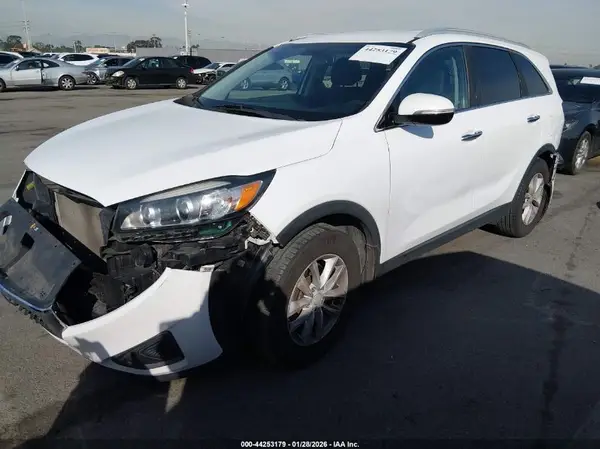 5XYPG4A31HG259273 2017 KIA SORENTO - Image 2