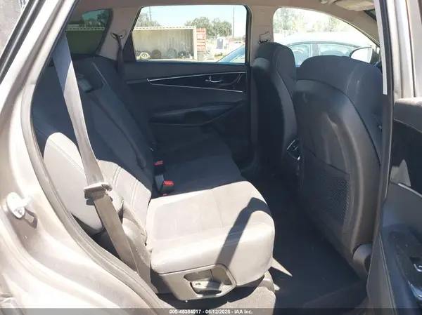 5XYPG4A31HG259449 2017 KIA SORENTO - Image 8