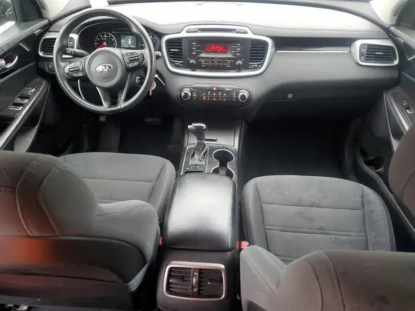 5XYPG4A31HG260391 2017 KIA SORENTO - Image 8