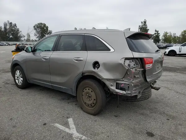 5XYPG4A31HG263260 2017 KIA SORENTO - Image 2