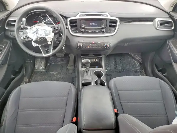 5XYPG4A31HG267745 2017 KIA SORENTO - Image 8